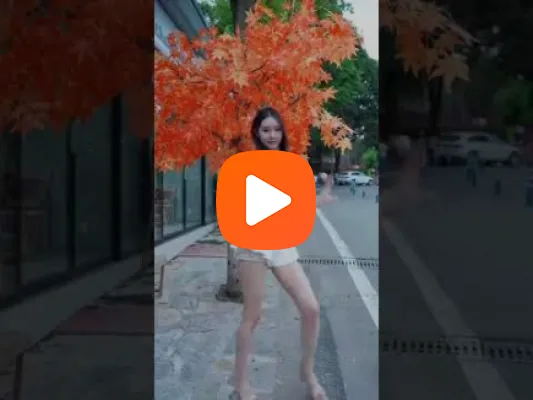 Video [Chơi public em đồng nghiệp trong bộ đồ công sở sau buổi đi tiếp khách]