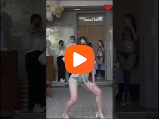 Video [Chồng đi vắng, vợ ở nhà thủ dâm thì bị em chồng địt từ phía sau]