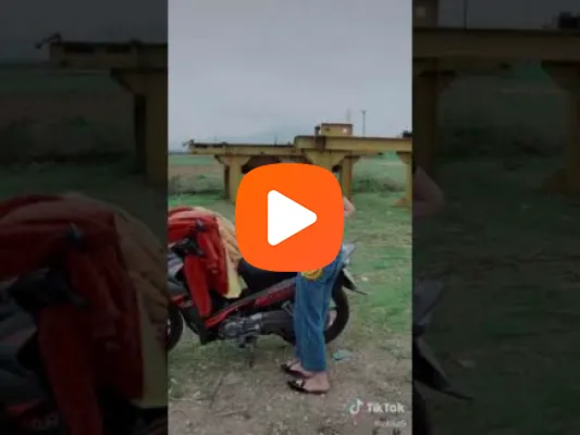 Video [Đưa em 2k4 đi ăn mà em không mặc quần lót bú mút cưỡi ngựa luôn ở quán ăn]