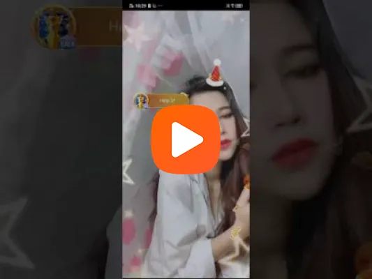 Video [Chơi tập thể bé sinh viên kính cận]